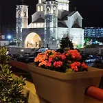 Temple 아파트 포드고리차